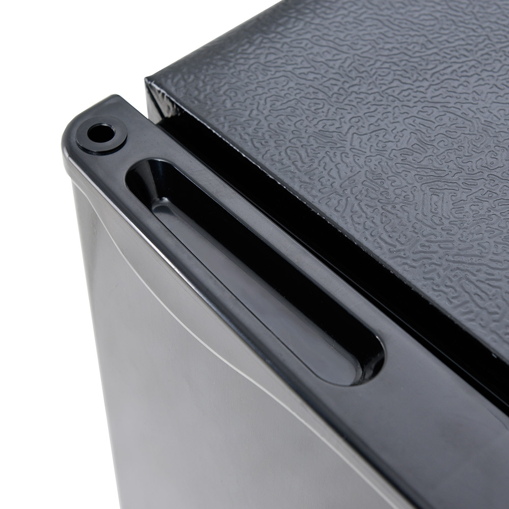 Fridge-freezer 88L Total Volume, 8L Freezer Volume, 80L Refrigerate Volume 106 kWh/annum, -18 -10 Celsius, LED Light Merax Fridge-freezer 88L Total Volume, 8L Freezer Volume, 80L Refrigerate Volume 106 KWh/annum, -18 -10 Celsius, LED Light -Room Fridge freezer 88L Total Volume 8L Freezer Volume 501460 5