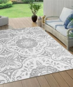 Outdoor Rug Light Grey 140x200 Cm PP